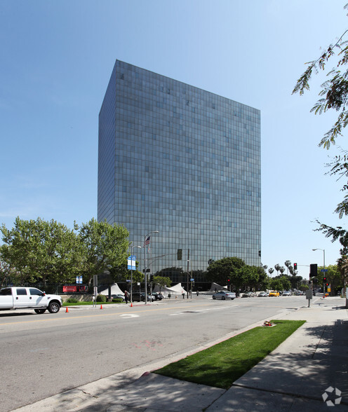 Primary Photo Of 600 S Commonwealth Ave, Los Angeles Office For Lease