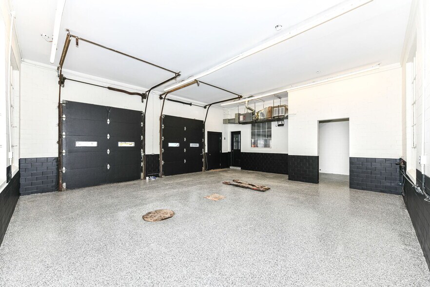 More Photos Of 4502 E Michigan St, Indianapolis General Retail For Sale