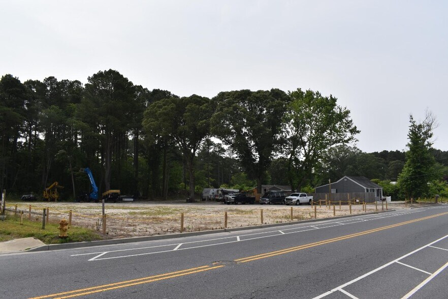 More Photos Of 2111 Northwood Dr, Salisbury Industrial For Sale