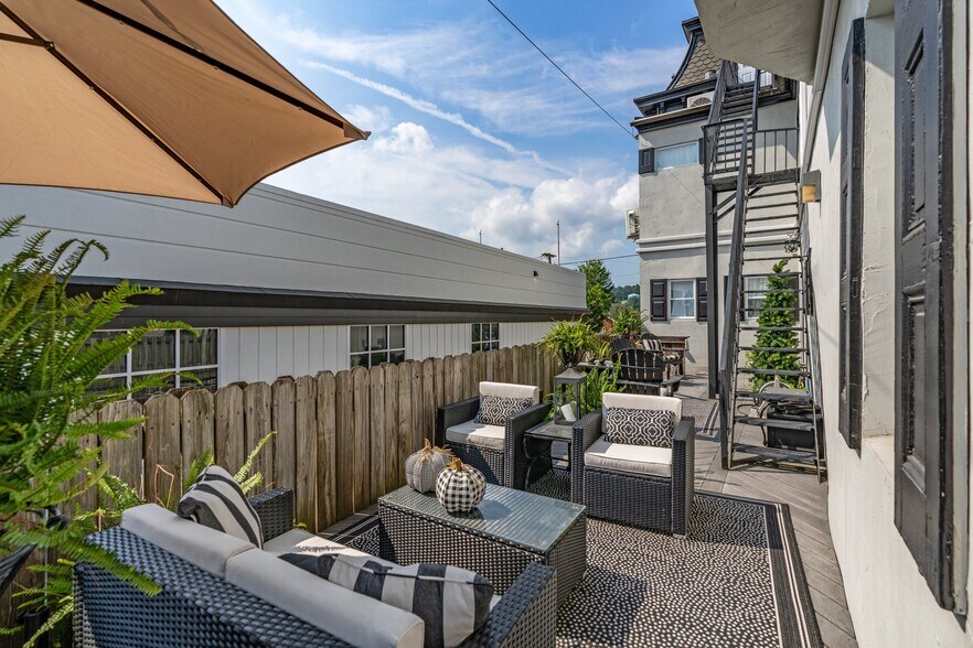 More Photos Of 11 E Philadelphia Ave, Boyertown Hospitality For Sale