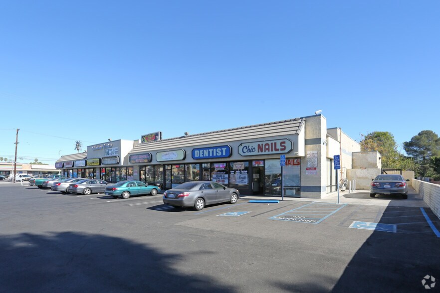 More Photos Of 7550 Tampa Ave, Reseda Storefront For Lease
