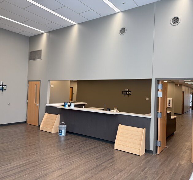 More Photos Of 7615 Kings Pointe Rd, Toledo Healthcare For Lease