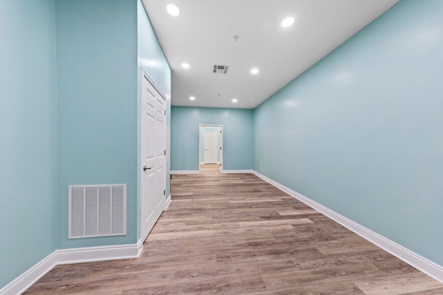 More Photos Of 5420 Hickory St, Panama City Office For Lease