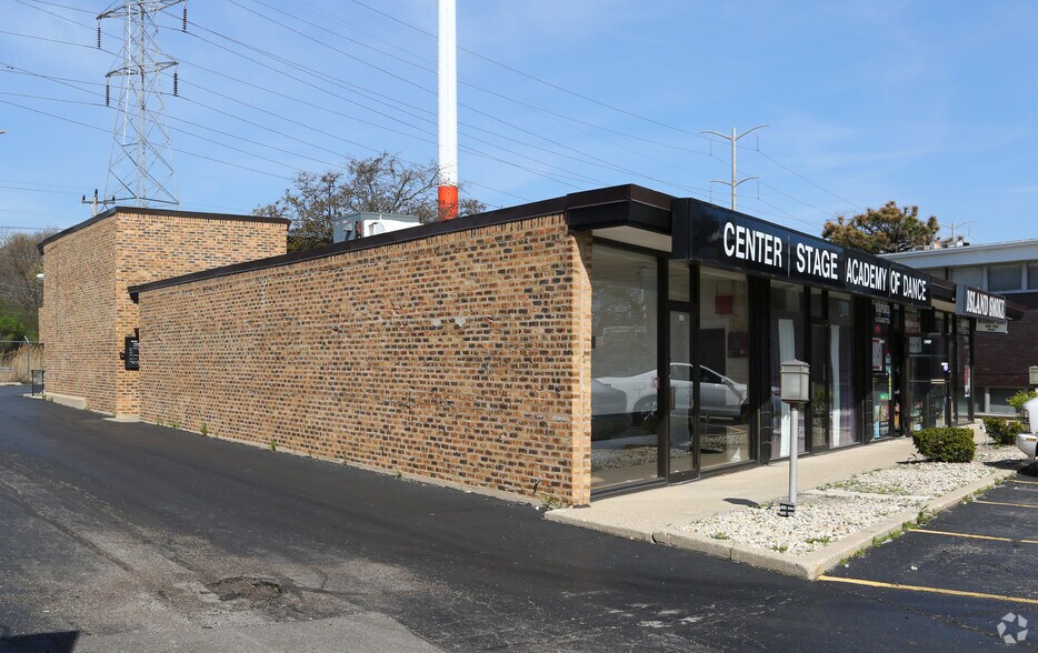 More Photos Of 186-192 Skokie Valley Blvd, Highland Park Unknown For Lease