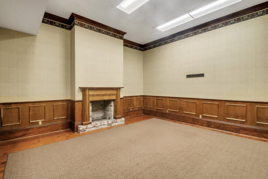 More Photos Of 120-124 W Liberty St, Savannah Office Residential For Sale