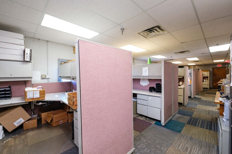 More Photos Of 213 Dry River Rd, Bridgewater Manufacturing For Lease