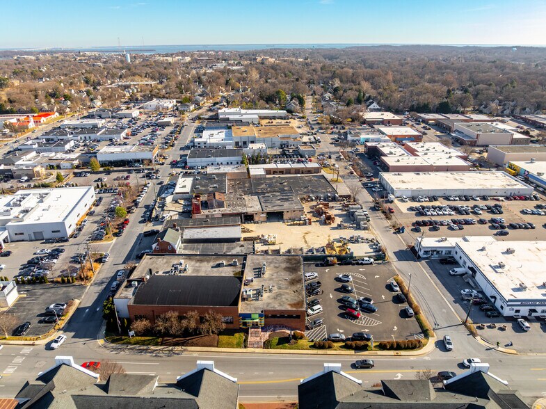 More Photos Of 111 Chinquapin Round Rd, Annapolis Flex For Lease