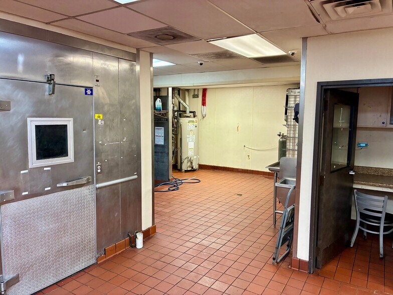 More Photos Of 415 US Highway 80 E, Pooler Fast Food For Lease