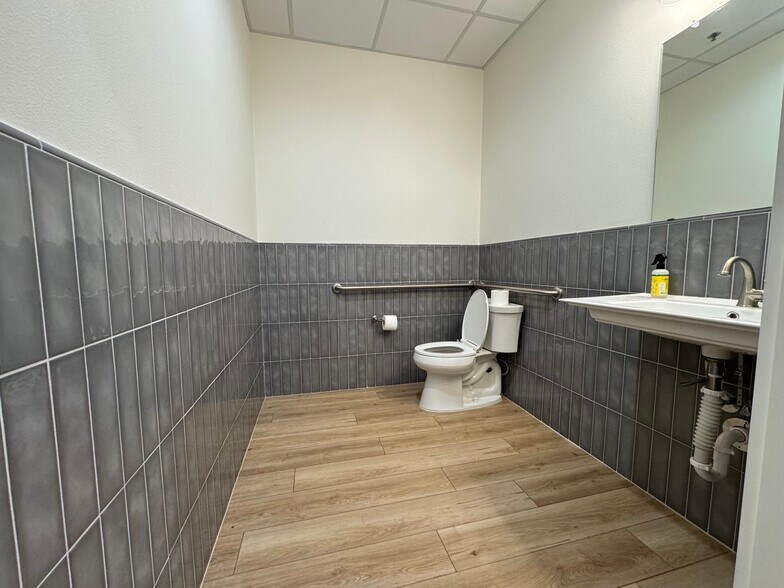 More Photos Of 2730 Virginia Pky, McKinney Medical For Lease