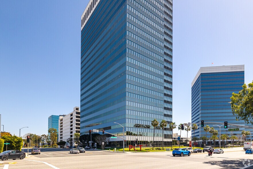 More Photos Of 222 N Pacific Coast Hwy, El Segundo Office For Lease
