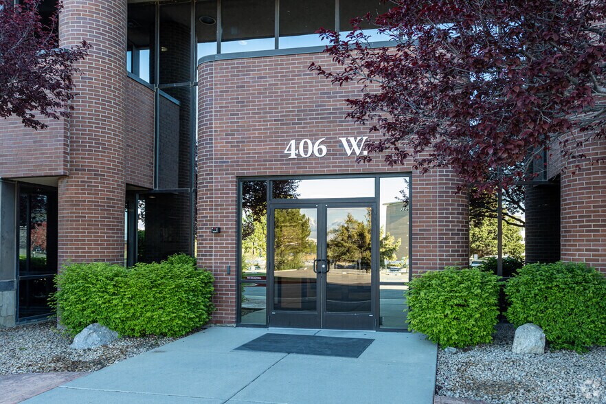 More Photos Of 406 W South Jordan Pky, South Jordan Office For Lease
