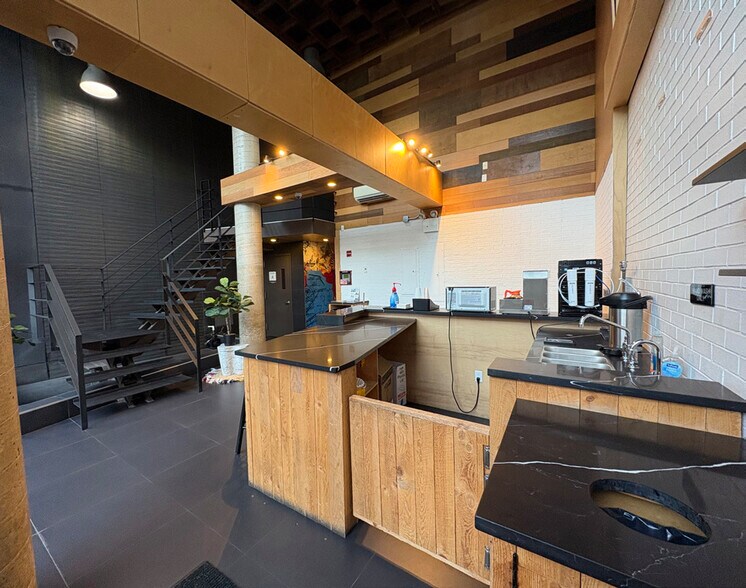 More Photos Of 163 Orchard St, New York Hotel For Lease