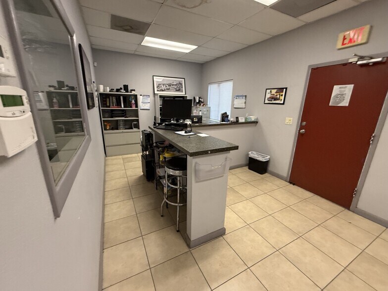 More Photos Of 5508 Benchmark Ln, Sanford Warehouse For Sale