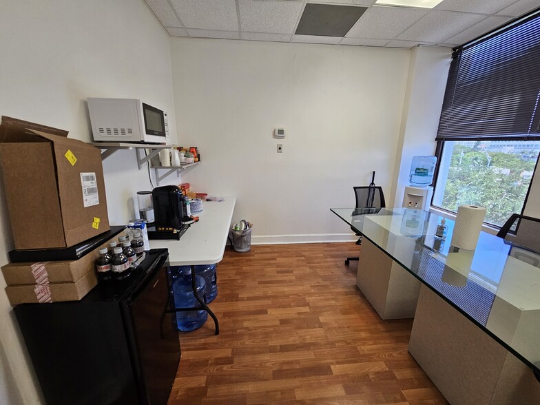 More Photos Of 12550 Biscayne Blvd, North Miami Medical For Sale