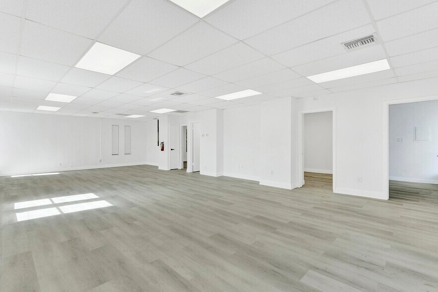 More Photos Of 1900 N University Dr, Pembroke Pines Office For Lease