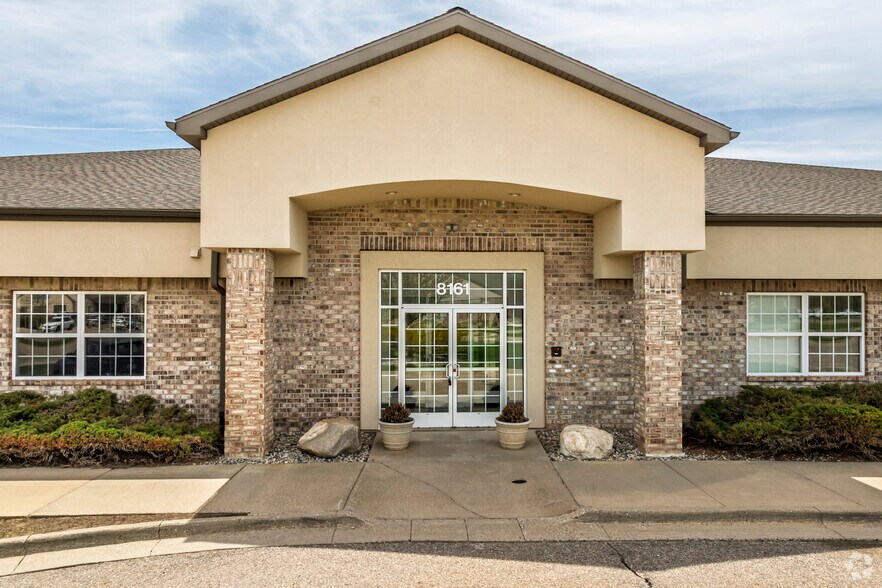 More Photos Of 8161 Executive Ct, Lansing Medical For Lease