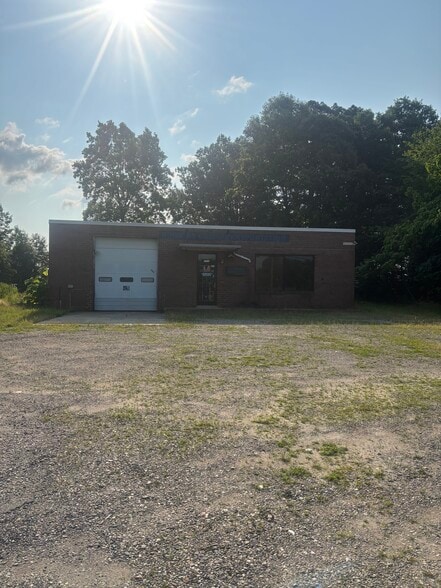 Primary Photo Of 1715 Shelton Ave, Statesville Light Manufacturing For Lease