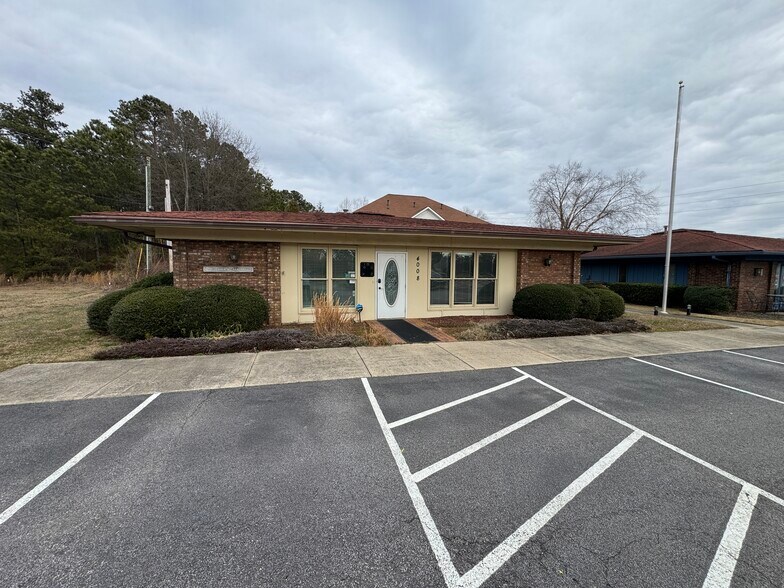 More Photos Of 4008 Mundy Mill Rd, Oakwood Office For Lease