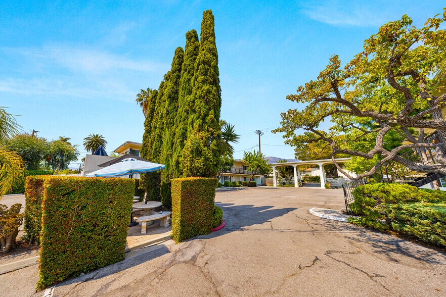 More Photos Of 1825 Chapala St, Santa Barbara Apartments For Sale
