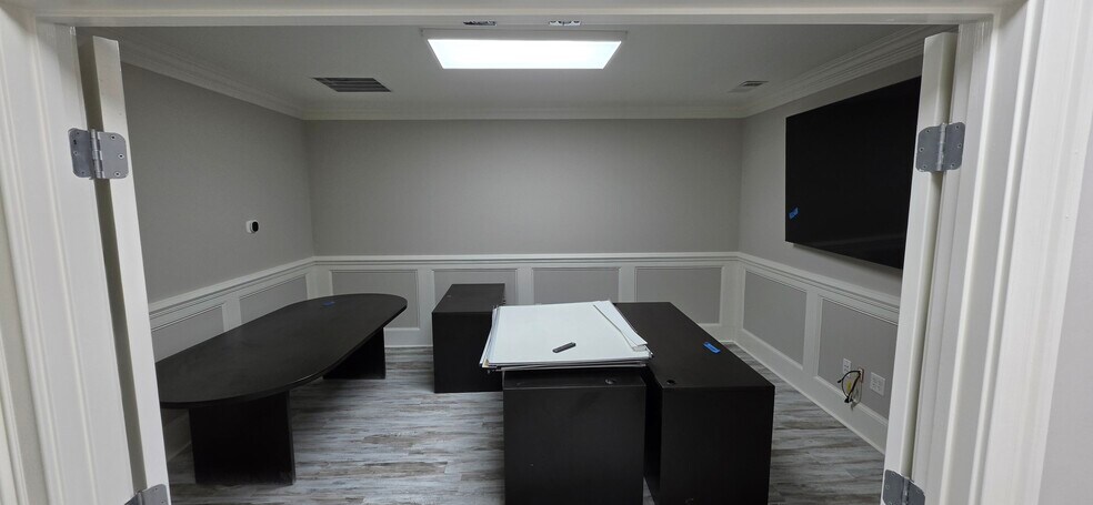 More Photos Of 4080 McGinnis Ferry Rd, Alpharetta Office Residential For Lease
