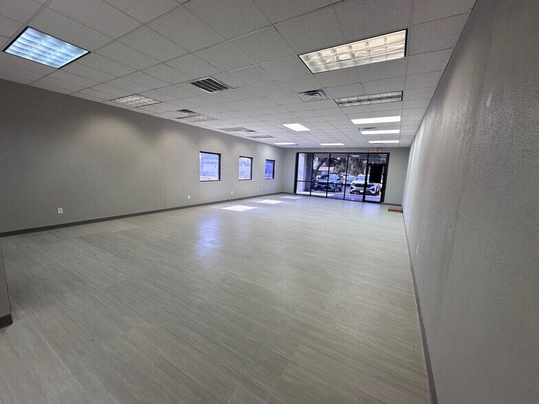 More Photos Of 600-618 N McColl Rd, McAllen Office For Lease