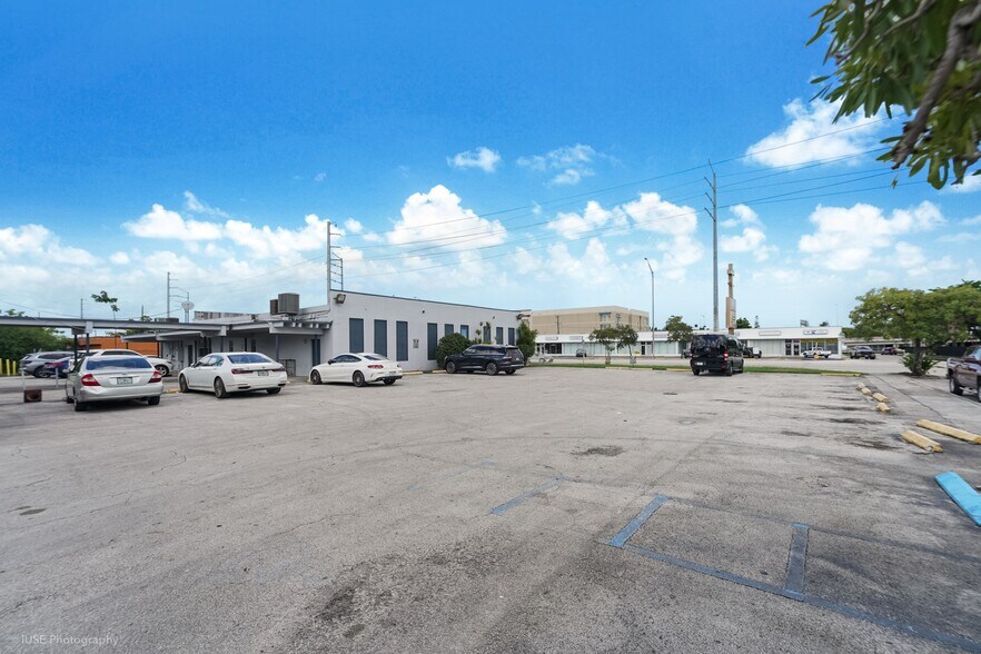 More Photos Of 13242 NW 7th Ave, Miami Office Residential For Sale