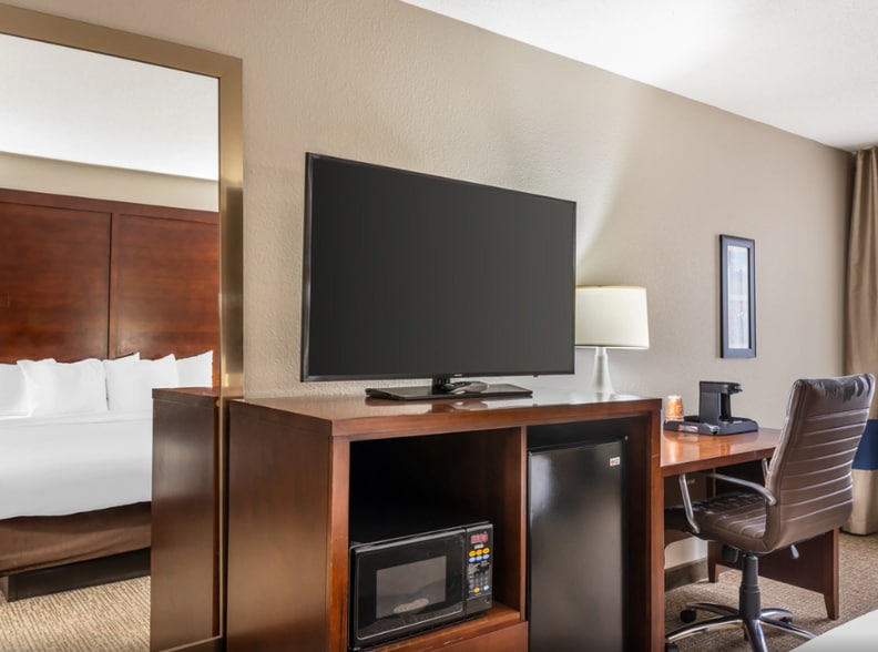 More Photos Of 2370 Sanders Rd, Conway Hotel For Sale