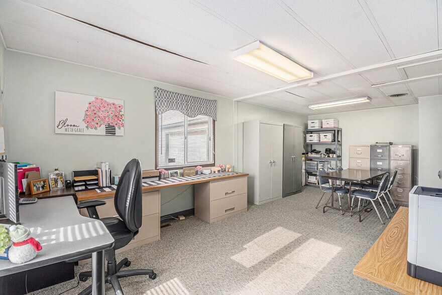 More Photos Of 302 S 74th St, Omaha Office For Sale