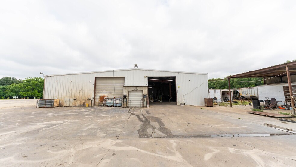 More Photos Of 565 Thomas St, Camilla Industrial For Sale