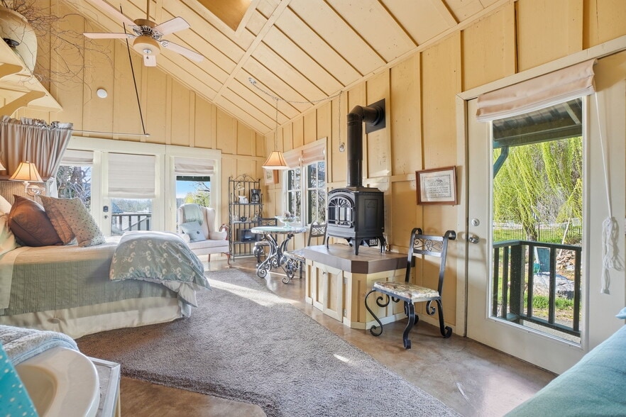 More Photos Of 21645 Parrotts Ferry Rd, Sonora Specialty For Sale