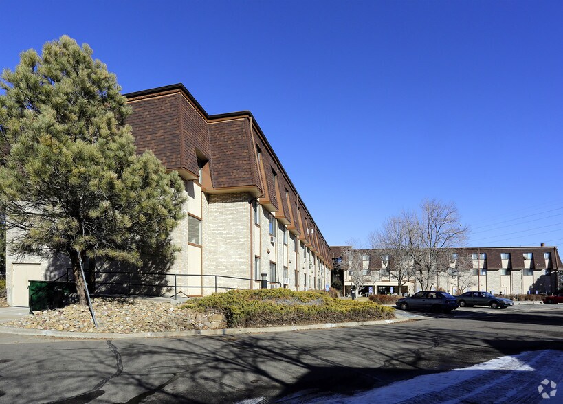 More Photos Of 651 Potomac St, Aurora Apartments For Lease