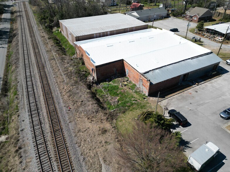 More Photos Of 117 First Ave, Thomson Manufacturing For Lease