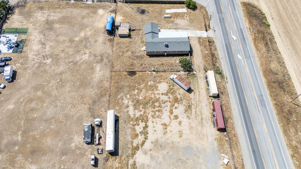 More Photos Of 5915 Weedpatch Hwy, Bakersfield Apartments For Sale