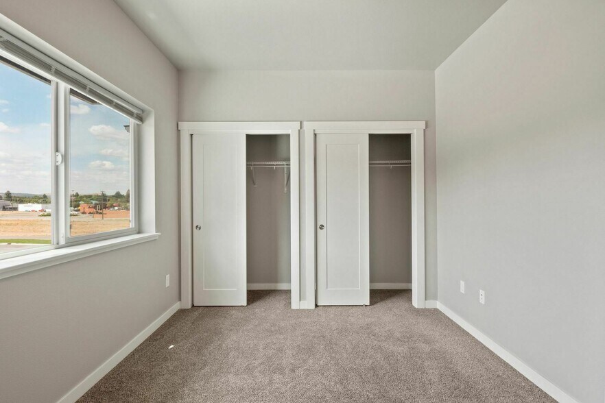 More Photos Of 303-330 S Felts Ln, Spokane Valley Apartments For Sale