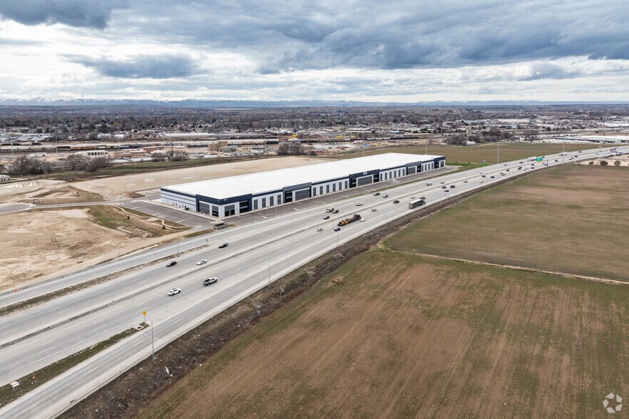 More Photos Of 216 Shannon Dr, Nampa Warehouse For Lease