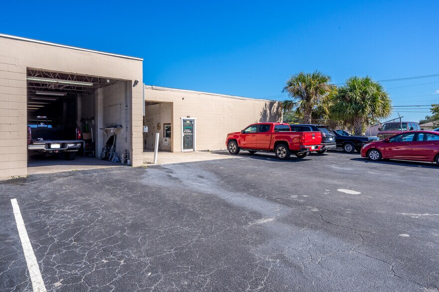 More Photos Of 1018 Orange St, Titusville Warehouse For Sale