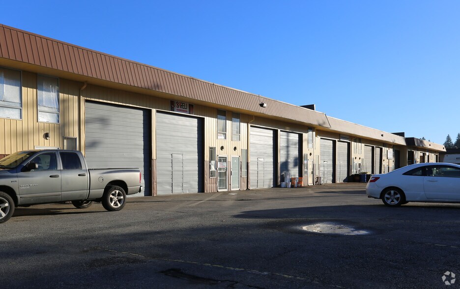 More Photos Of 2330 Tyner St, Port Coquitlam Warehouse For Sale