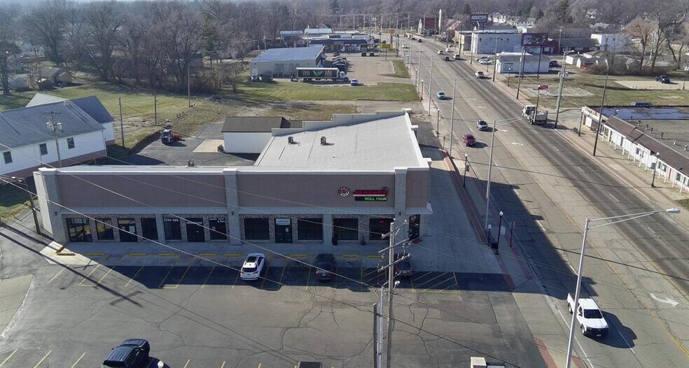 Primary Photo Of 208-216 N Main St, Creve Coeur Freestanding For Lease