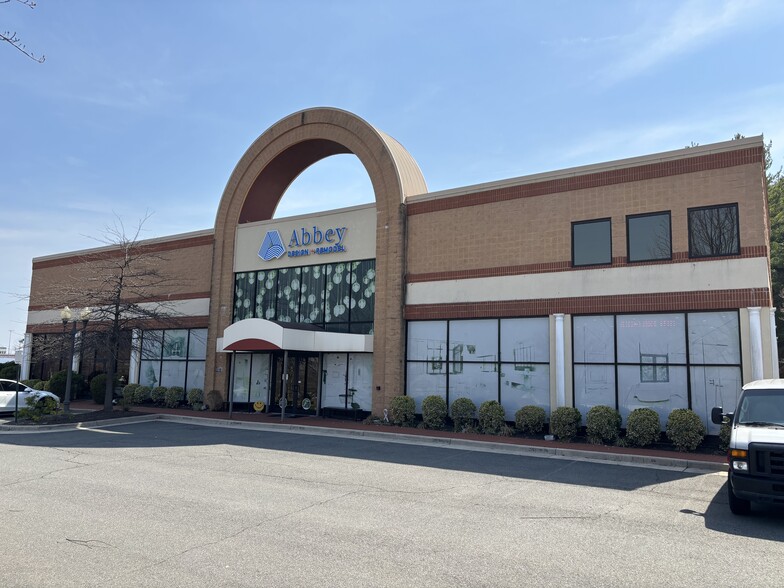 More Photos Of 21465 Price Cascades Plz, Sterling Freestanding For Lease