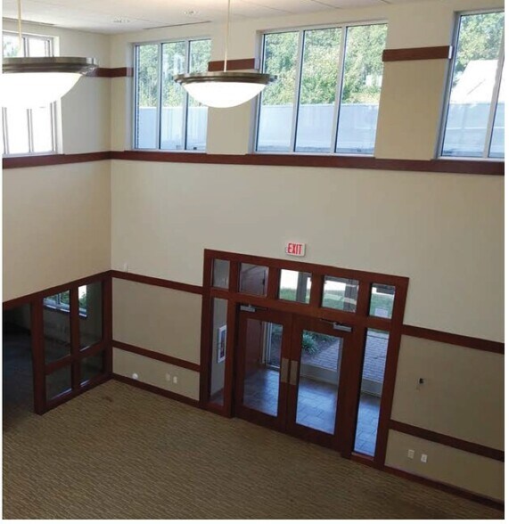 More Photos Of 5070 Kentworth Dr, Holly Springs Bank For Sale