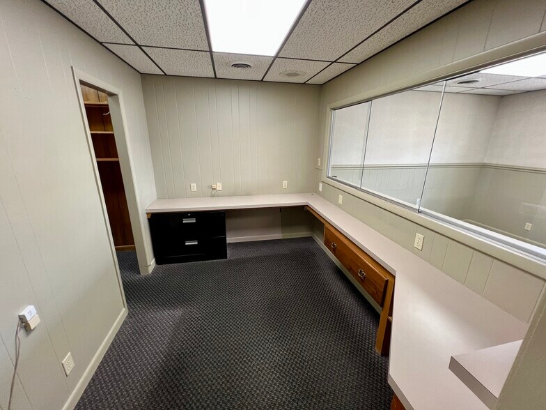 More Photos Of 219 N Oak Ave, Cookeville Medical For Lease