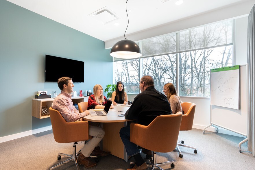 More Photos Of 3401 Mallory Ln, Franklin Coworking Space