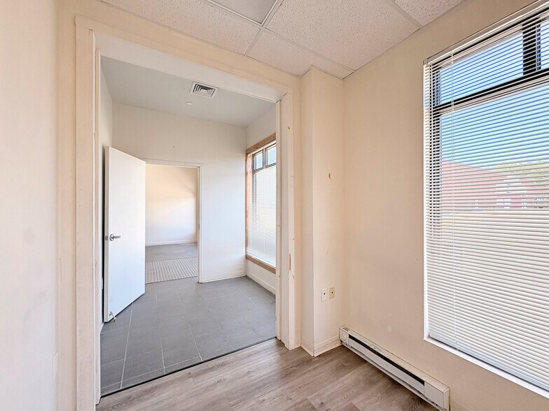 More Photos Of 45 S New York Ave, Galloway Unknown For Lease