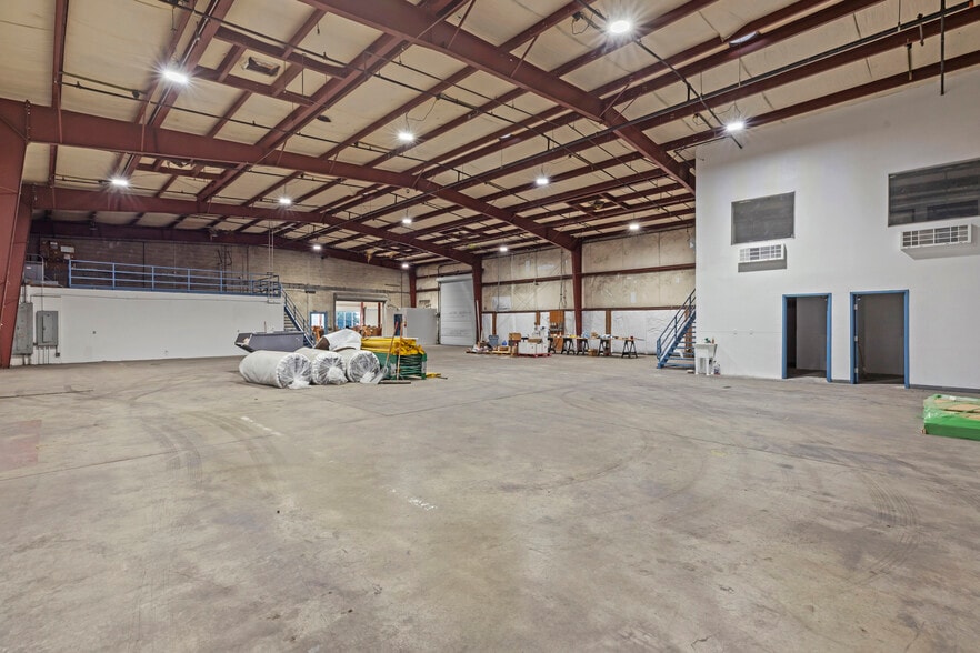 More Photos Of 1321 Railroad Ave, Clovis Warehouse For Sale