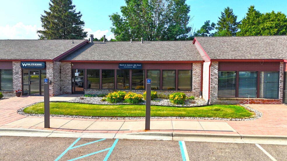 More Photos Of 1350 E Lake Lansing Rd, East Lansing Medical For Lease