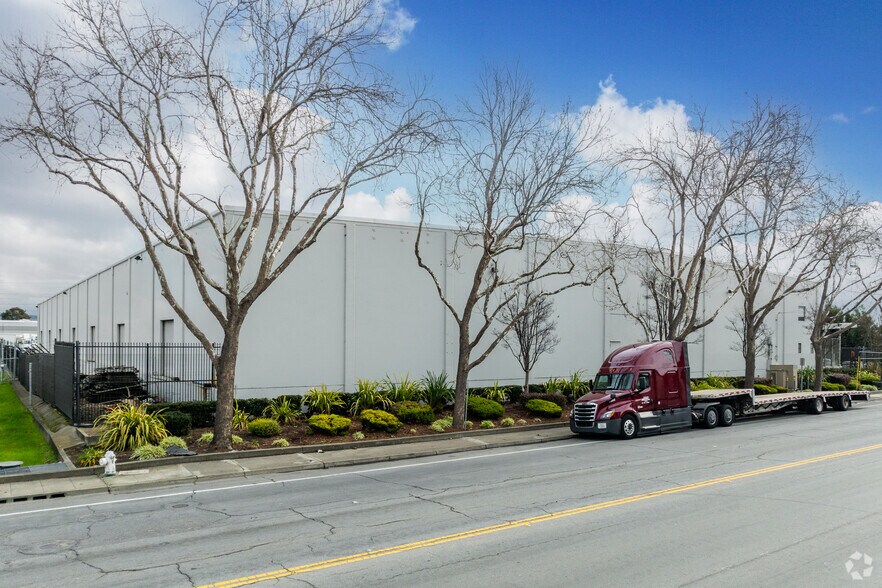 More Photos Of 1345 Doolittle Dr, San Leandro Unknown For Lease