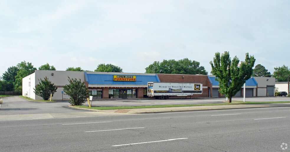 Primary Photo Of 4205 W Mercury Blvd, Hampton Freestanding For Sale