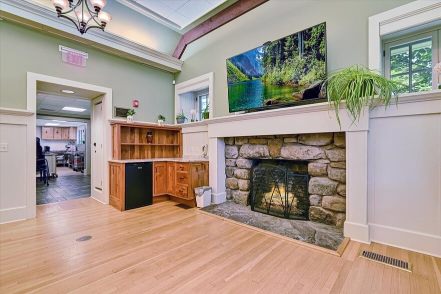 More Photos Of 6683 PA-191, Cresco Flex For Sale