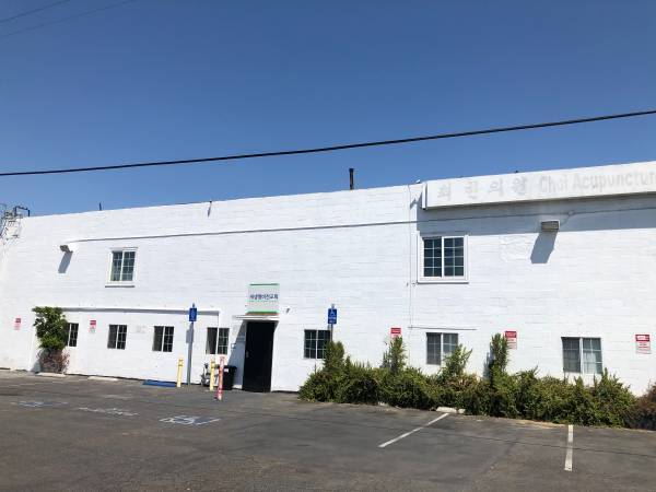 Primary Photo Of 4077 W Pico Blvd, Los Angeles Medical For Lease