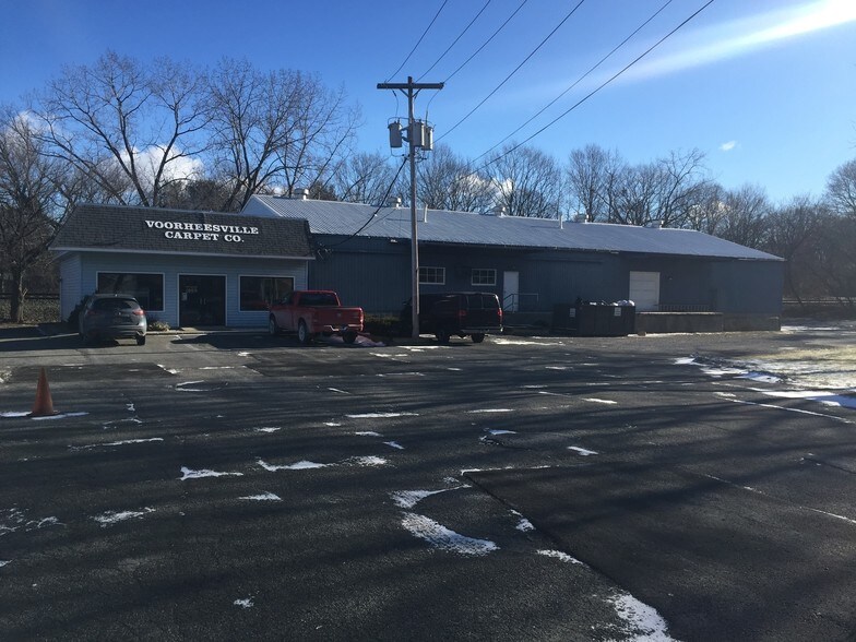 More Photos Of 28 S Main St, Voorheesville Warehouse For Lease